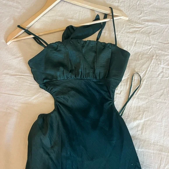 NWT Hello Molly Elegant Green Dress - Picture 3 of 4